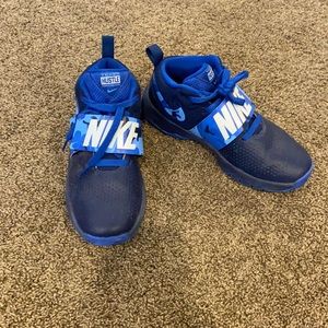 Nike boys basketball shoes